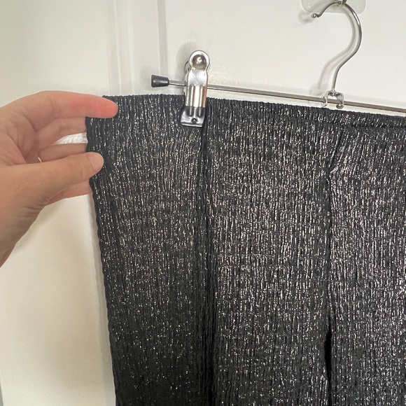 NWT H&M Black Metallic Pull on Pants with Lettuce Hem Size Medium NEW - Picture 3 of 5